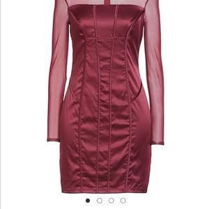 GUESS
Sheath dresses